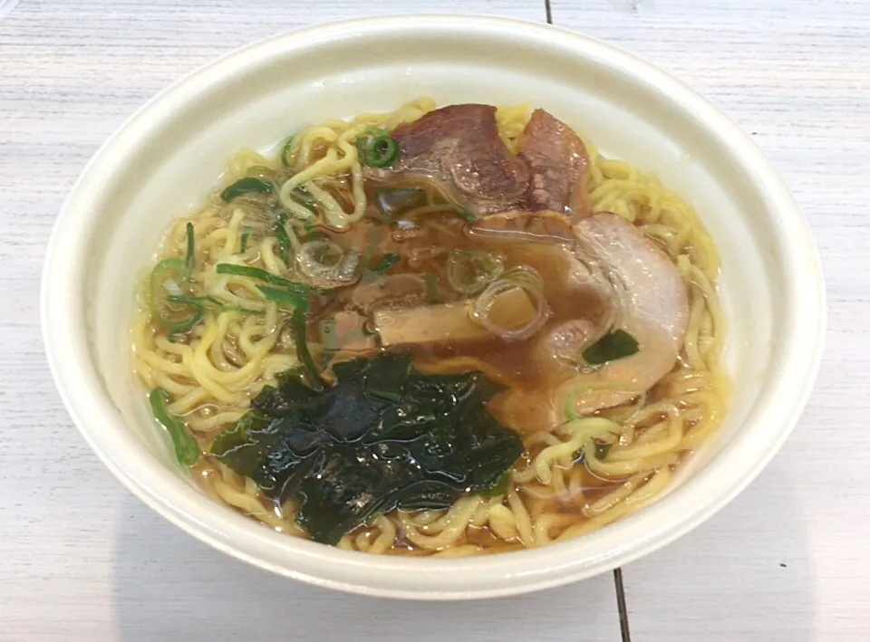 生姜香る醤油ラーメンを頂きました。|momongatomoさん