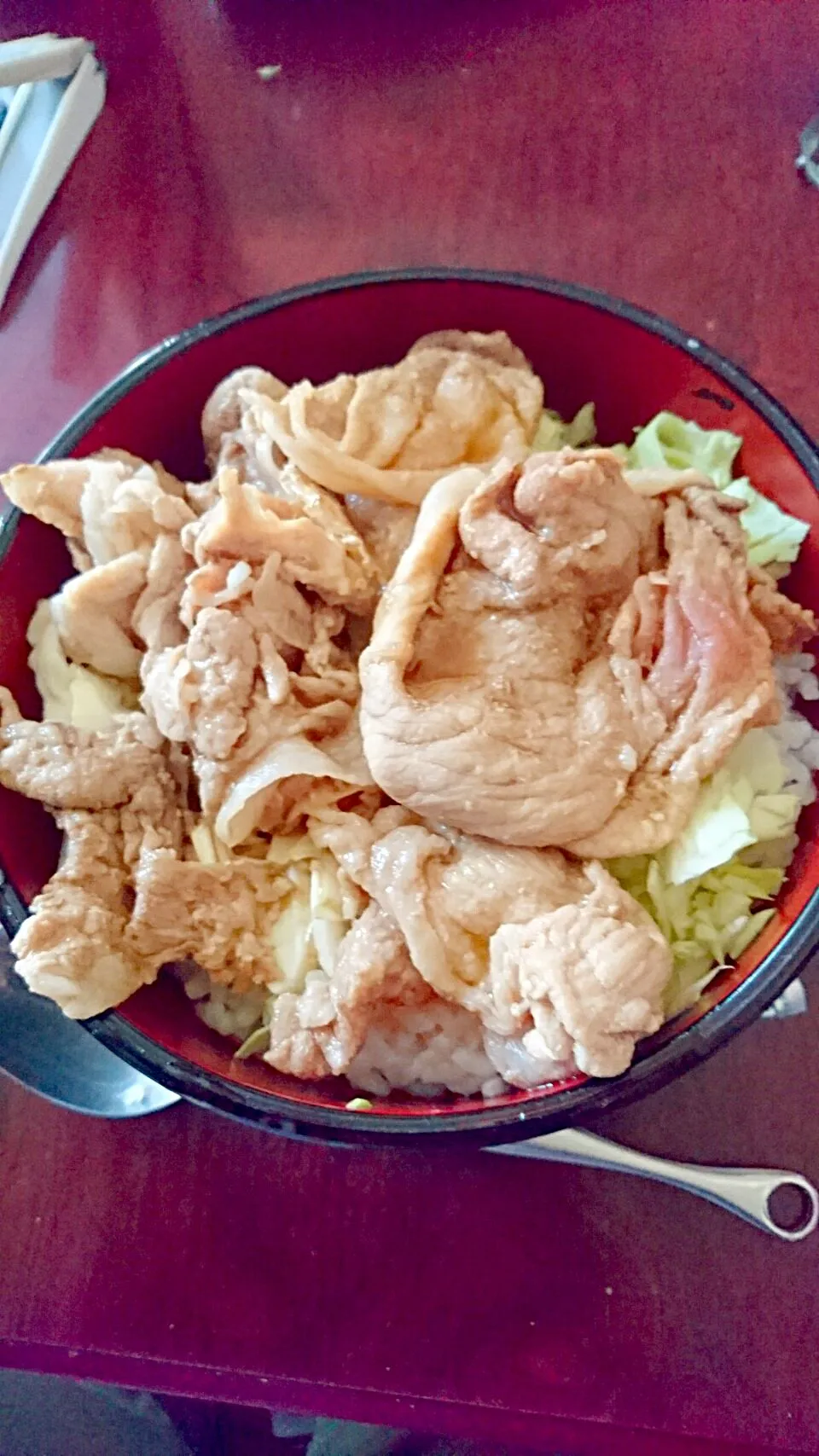 レンジで、冷凍された豚肉消費する豚肉丼|きんまるさん