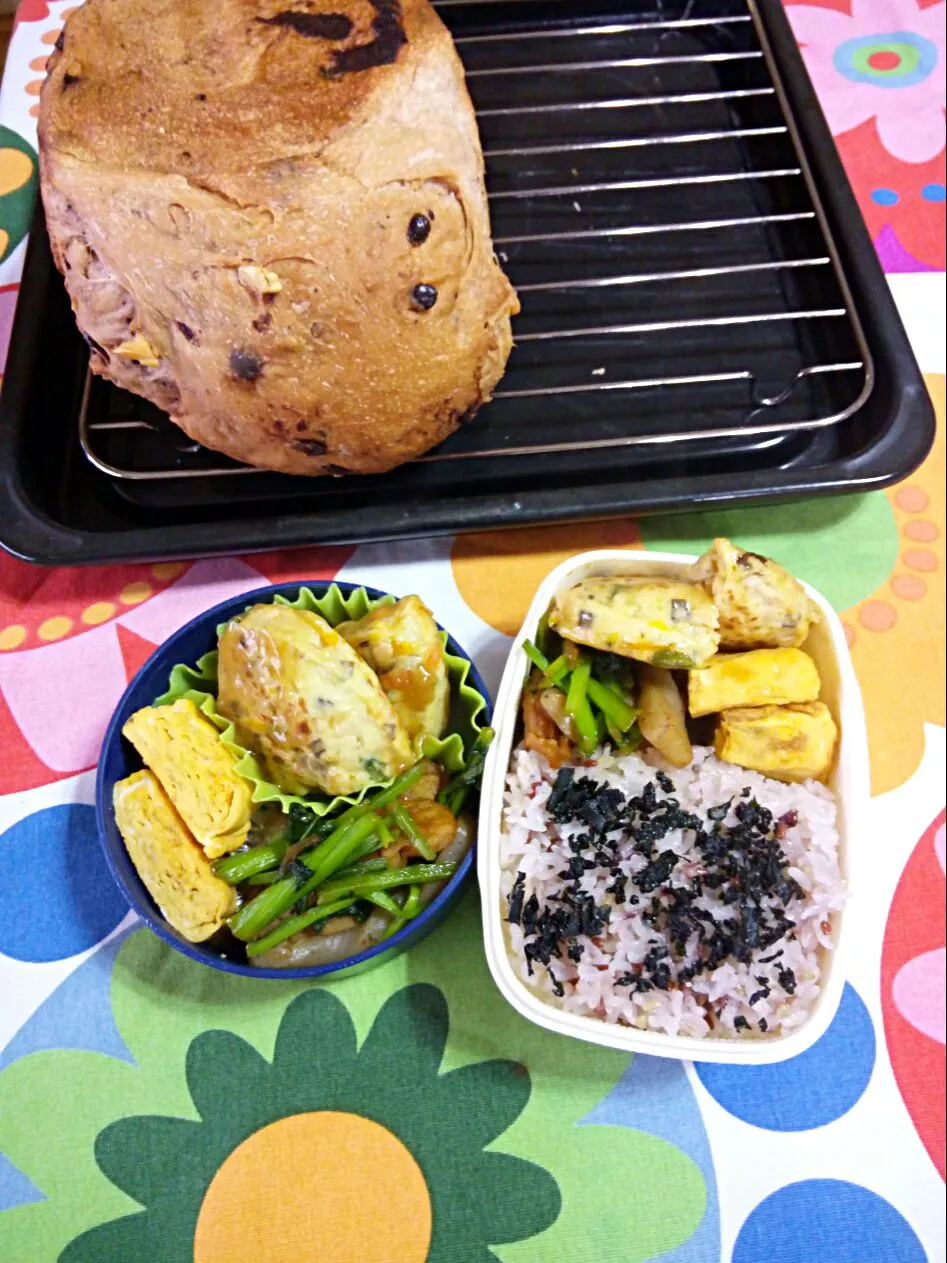 今日の朝焼きチョコチップ食パンとお弁当╰(*´︶`*)╯|さくたえさん