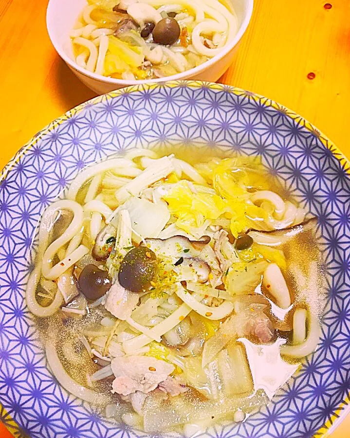 具沢山きのこと肉うどん♪柚子胡椒かけてさっぱり#きのこたくさん#温かいうどん#あっさり#美味しい|Sakuraさん