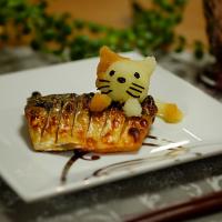 鯖の塩焼き🐟猫ちゃん大根アート付き😽