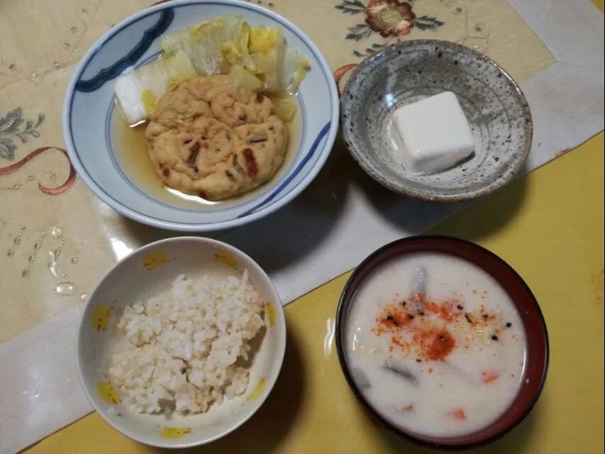 晩ごはん
  - 今日寒い🍃粕汁で暖まろー
  - がんもどき白菜煮物
  - ごま豆腐|korinoさん