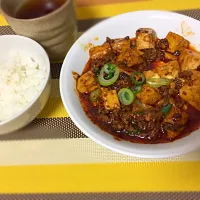 Snapdishの料理写真:麻婆豆腐 かなり辛め(>_<)|エンスーさん