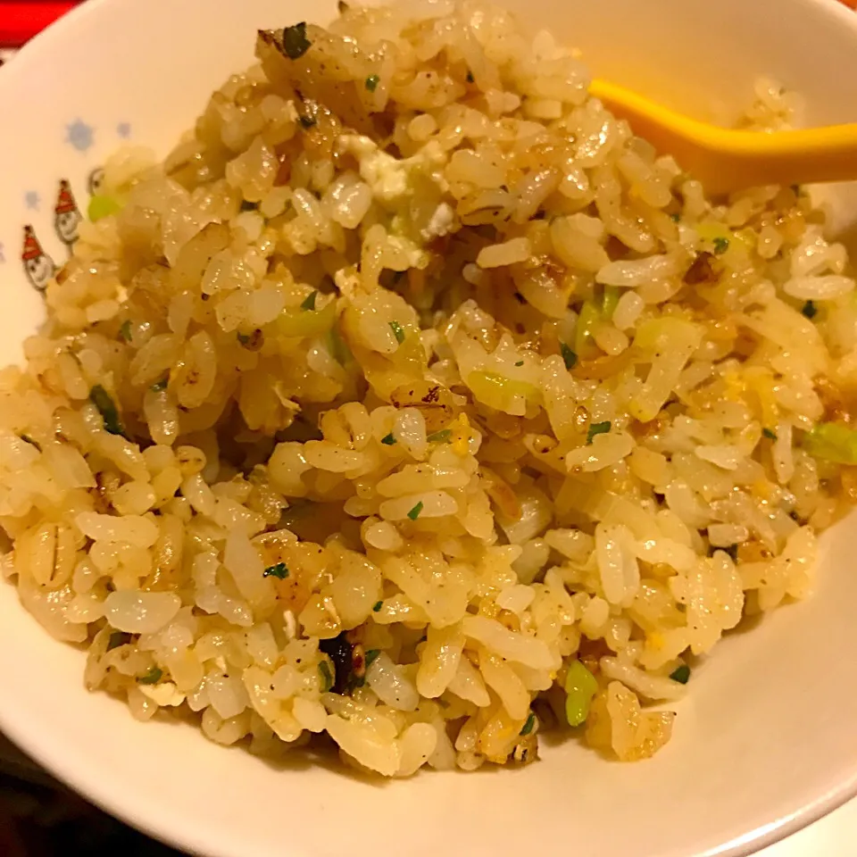 夜食には多すぎるチャーハン(◍•ڡ•◍)❤|いつみさん