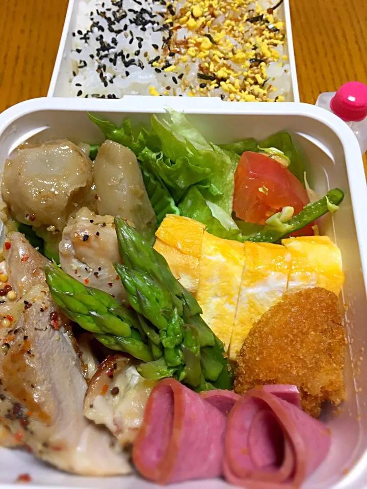 3月16日 弁当🍱。芋煮 アスパラ レモンチキン🐓|かよっぺさん