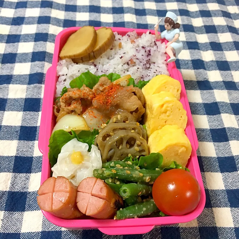 今日のお弁当
#豚のしょうが焼き
#だし巻き卵
#いんげんのごま和え 
#れんこんのきんぴら 
#いぶりがっこ|みくみく弁当さん