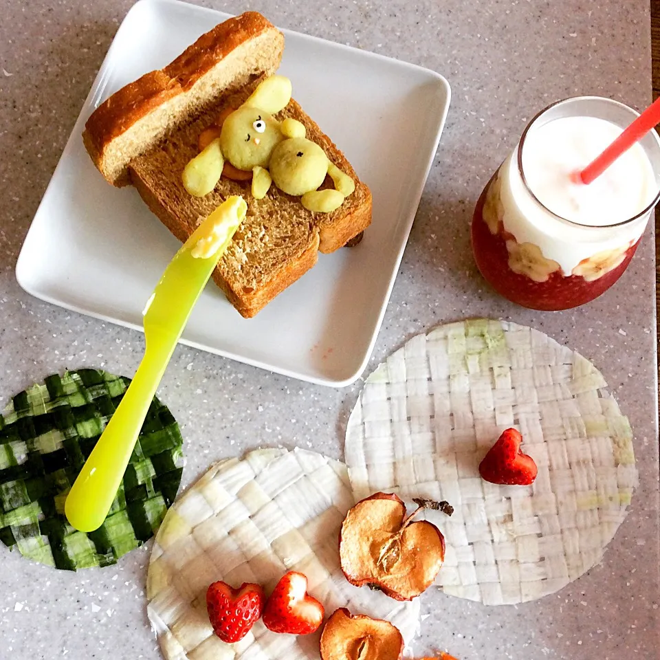 カフェオレ食パン🍞&スムージーで 朝ごはん|Yukiko 1008さん