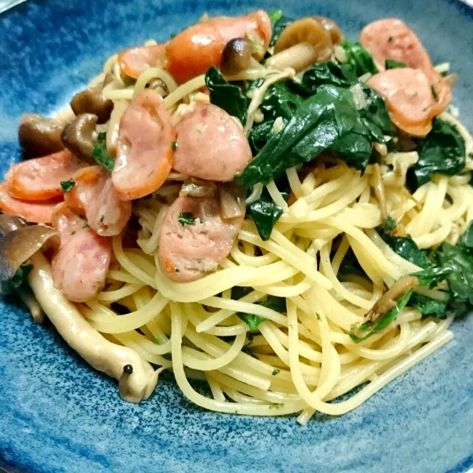 キノコとほうれん草のパスタ(o^-^)♪|えみ(๑´ڡ`๑)♪さん