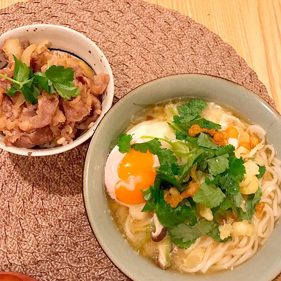 ミニ牛丼付き月見たぬきうどん✨|keitanさん