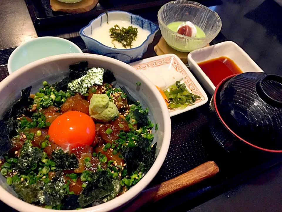 りゅうきゅう丼|村長さん