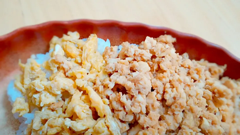 🌟凍り豆腐のそぼろ丼

 #卵焼き 
 #どんぶり|R-Kさん