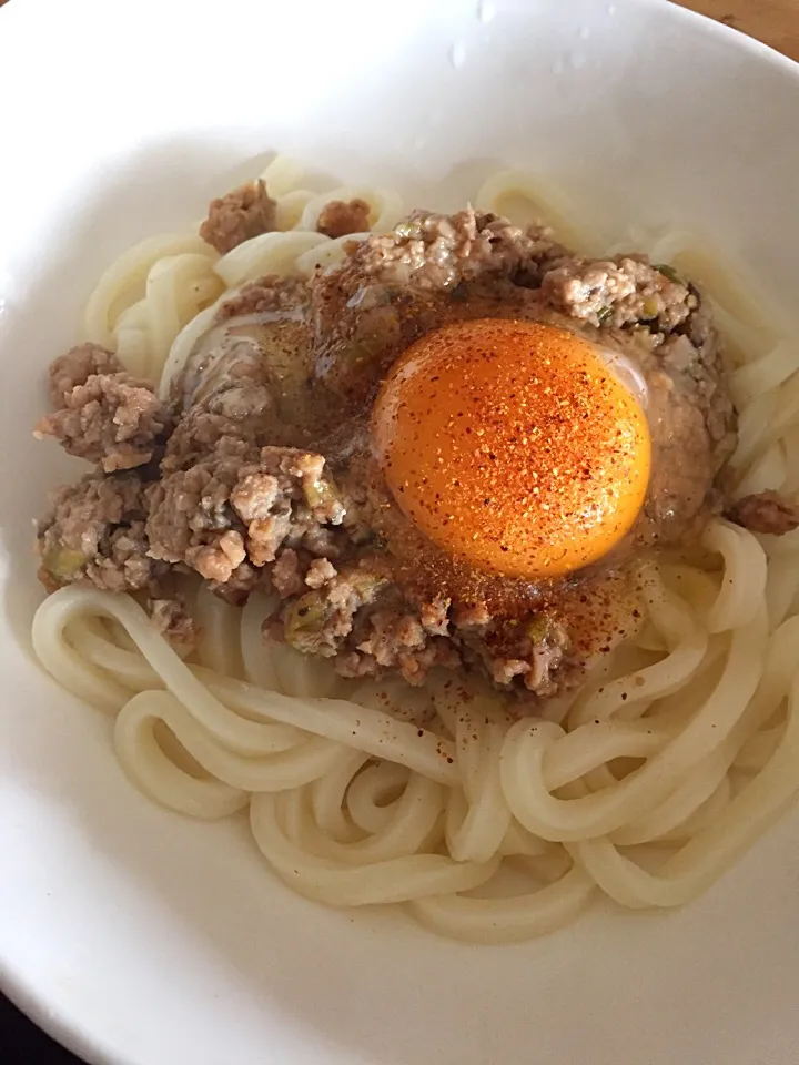 Snapdishの料理写真:肉みそ釜玉うどん|kanamumamaさん