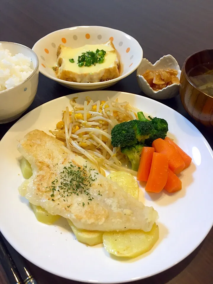 カレイのムニエルの晩ご飯|mikaさん