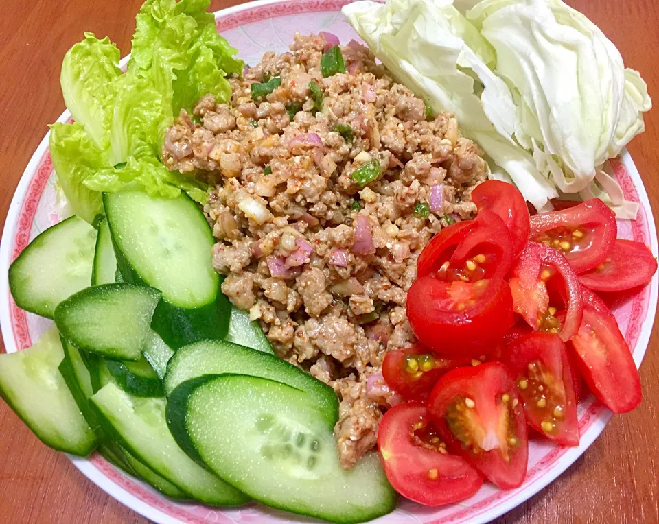 Larb (Thai pork salad)|Emmaさん