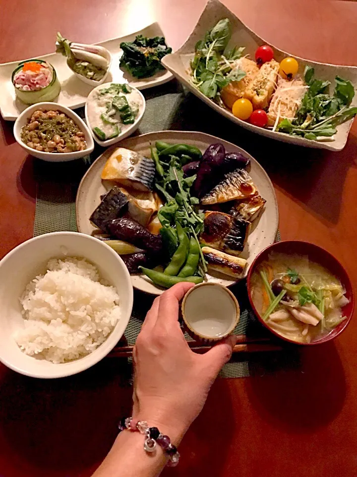 Today's Dinner🍴前菜･栃尾の油揚げ ﾈｷﾞ味噌挟み焼き･鯖の塩焼き&味噌煮･白飯･大和芋&ｵｸﾗ･めかぶ納豆･しめじとお野菜たっぷりお味噌汁|🌈Ami🍻さん