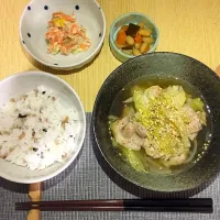 Snapdishの料理写真:豚バラとキャベツと玉ねぎのスープ|yuuさん