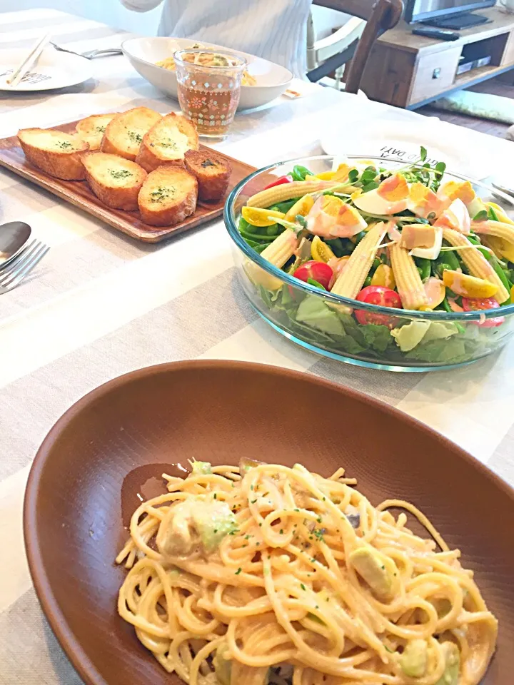 おうちでランチ会♡
アボカド明太クリームパスタ|ゆうさん