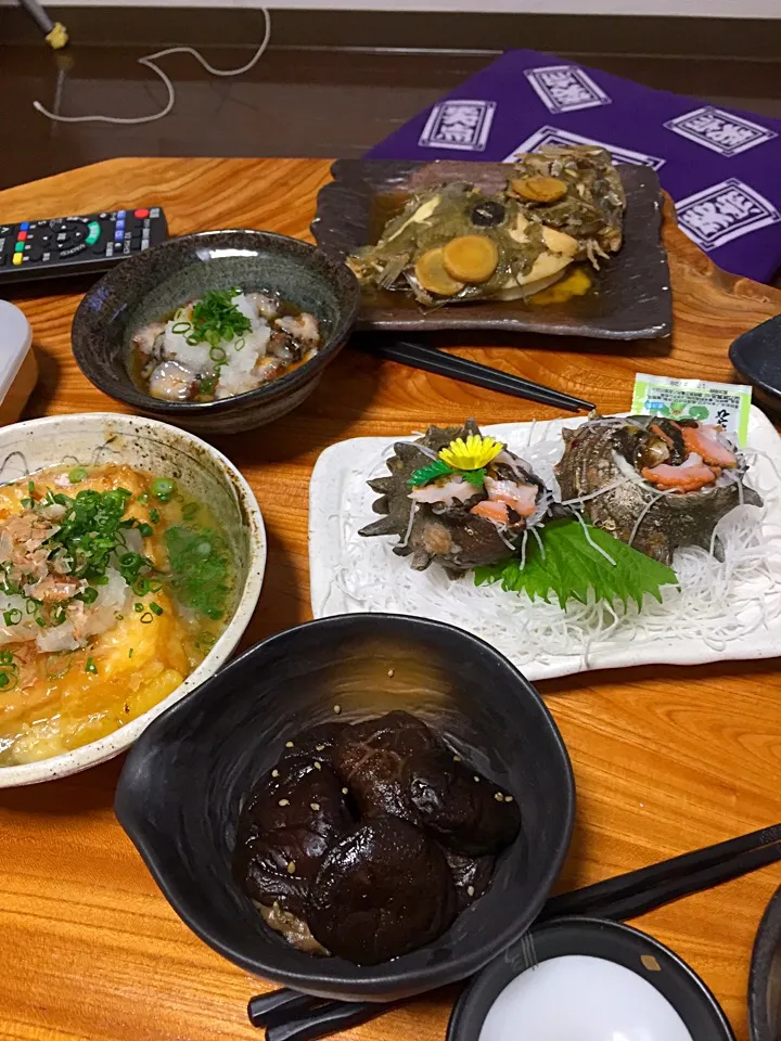 ばとうの煮付け・サザエ・赤ナマコ・椎茸煮とか。|まゆさんさん