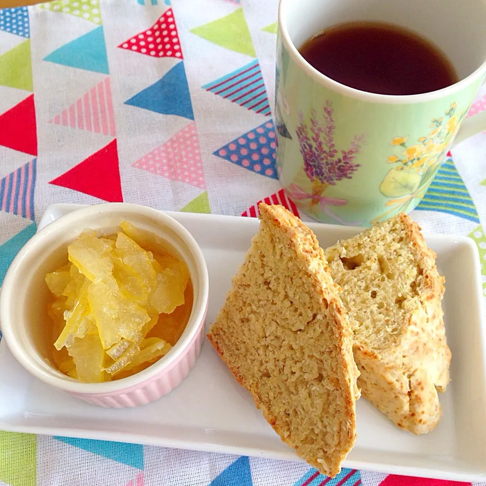 ３月１8日
🍞ソーダブレッド作ってみました
文旦ママレードを添えて朝食です|Yu Yu mamaさん