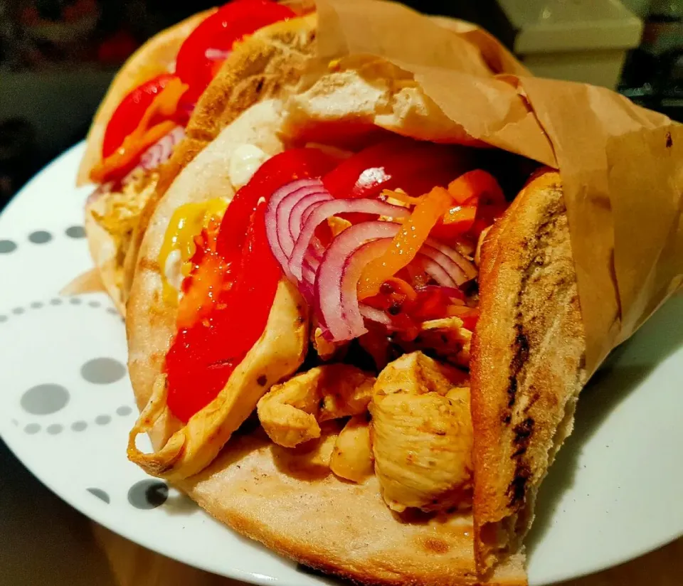 Chicken fillet wrap with roast peppers|Theo's Cookingさん