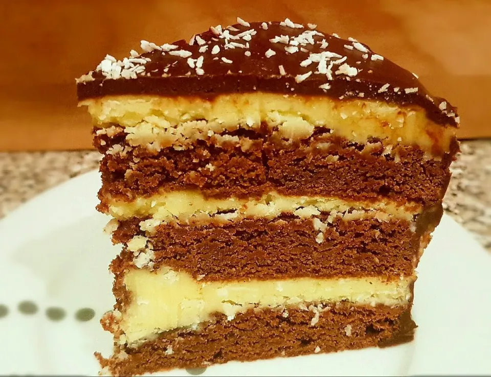 Triple chocolate cake with mascarpone and coconut cream|Theo's Cookingさん