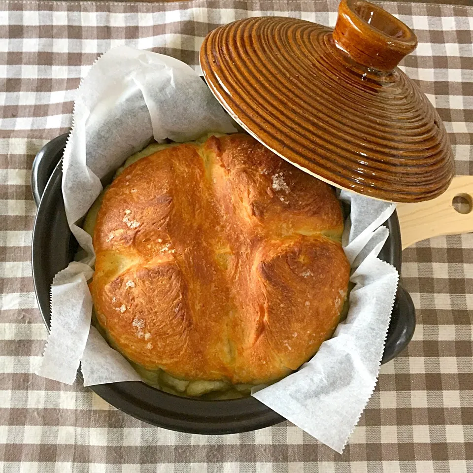 ふっくらモッチモチ！ 土鍋で簡単に作れる「もっちりカンパーニュ」がおいしすぎて毎日食べたい - dressing (ドレッシング)|いしくん。（たまご王子🥚🐣🐥🐔）さん