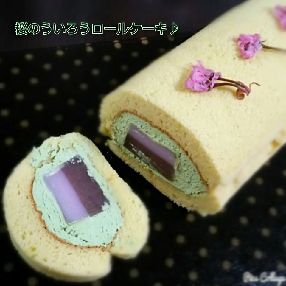 Snapdishの料理写真:桜のういろうロールケーキ♪～抹茶クリーム～|ゆっこさん