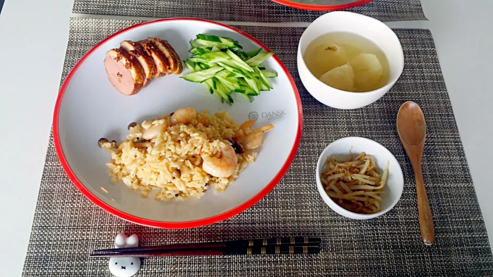 今日の昼食　えびのバター醤油焼き飯、鴨ハム、もやしの胡麻和え、じゃがいもの白だしスープ|pinknari🐰🌈さん