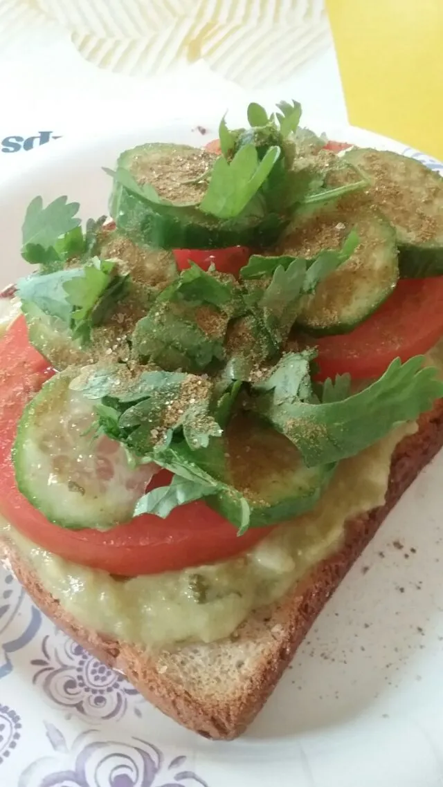 this morning avocado toast.|Polly Gelfusoさん