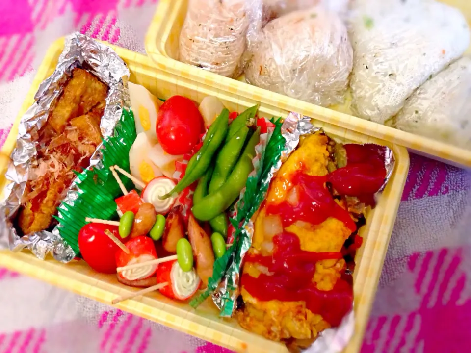 オムレツ♡焼き厚揚げ♡ソーセージカニカマ【外で食べるぞ弁当】|華恋さん