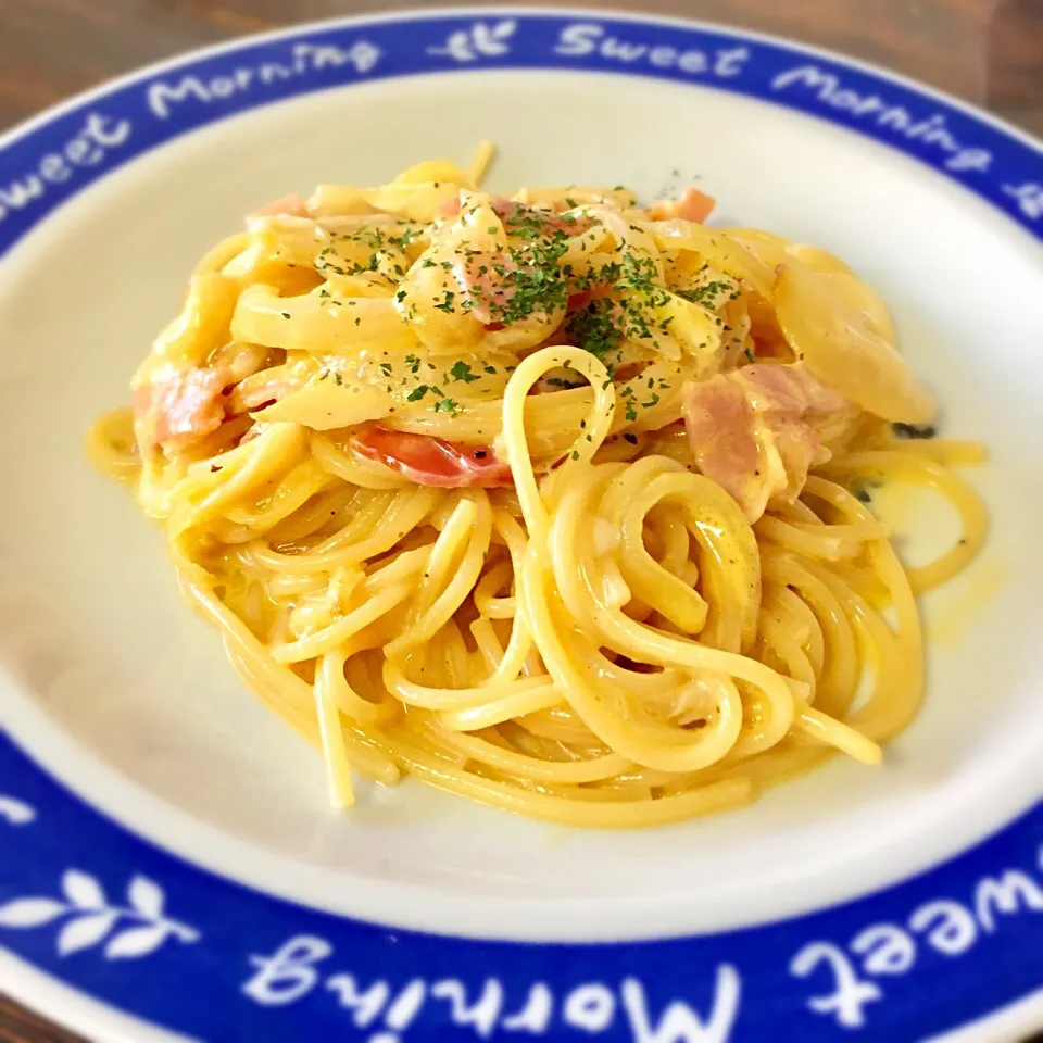 今日のお昼は簡単に♬
なんちゃってカルボナーラ😋😋😋|いしくん。（たまご王子🥚🐣🐥🐔）さん