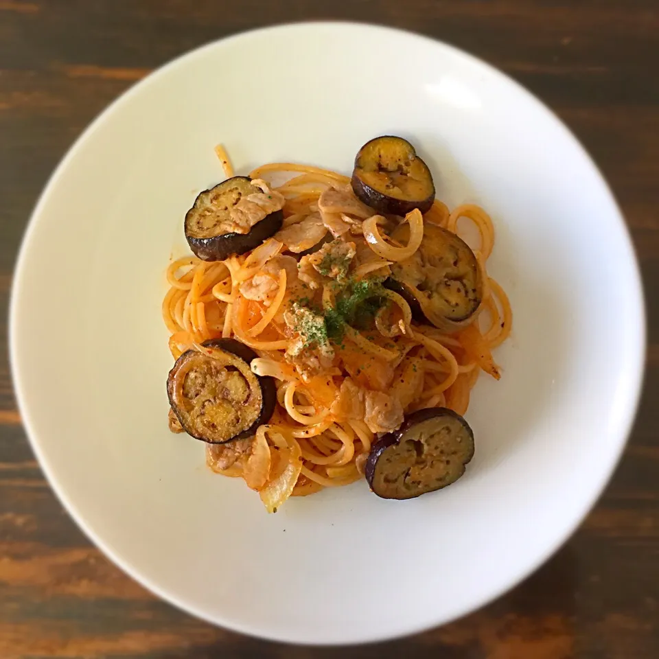 今日のお昼は簡単に♬
茄子のトマトパスタ🍝🍝🍝|いしくん。（たまご王子🥚🐣🐥🐔）さん