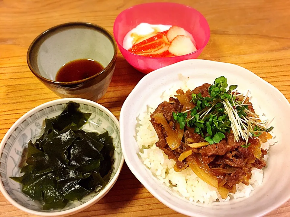 牛丼、新ワカメをポン酢で。|pepiさん