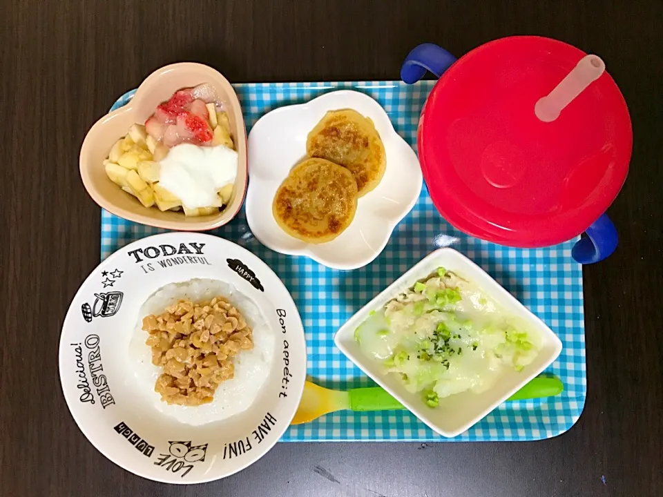 3/20❁息子離乳食②DAY76
納豆お粥 大さじ4
じゃがレバーおやき 2枚
枝豆ポテトグラタン風
(枝豆、じゃがいも、ささみ各小さじ2＋BFホワイトソース 大さじ1)
いちごバナナヨーグルト 大さじ4|つんさん