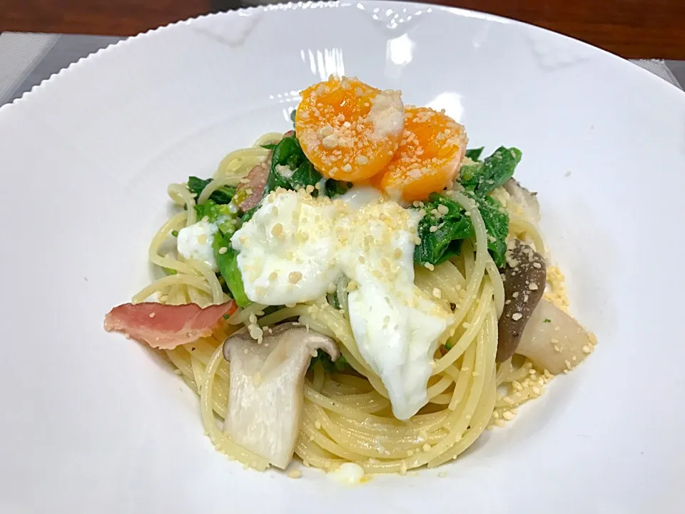 なばなとベーコンのパスタ|ぽんこさん