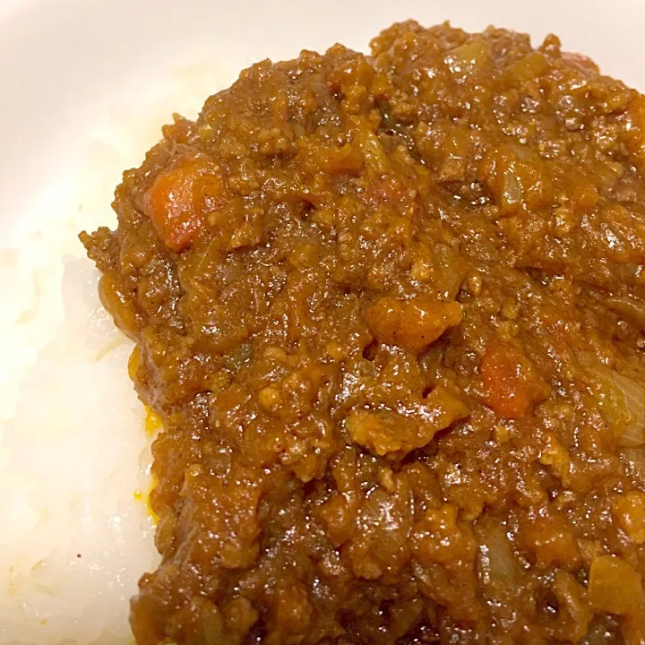 #玉ねぎ #にんじん #トマト と #りんご の水分だけで作ったキーマカレー（水なし）|Miyuさん