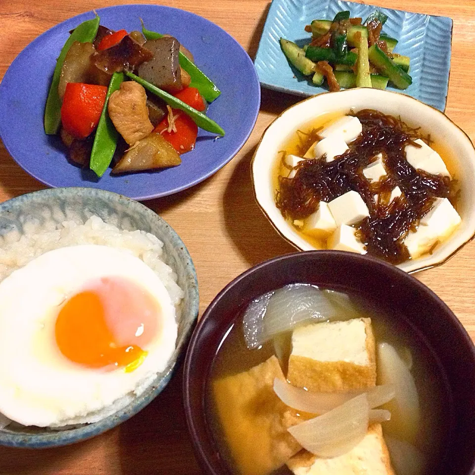 筑前煮／もずく豆腐／きゅうりの生姜の味噌漬け和え／厚揚げと玉ねぎの味噌汁／卵おじや|mogwaiさん