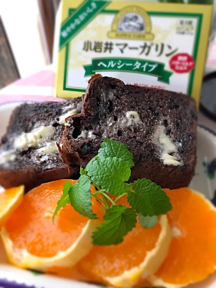 Snapdishの料理写真:トーストに小岩井マーガリン😋|minipicnicさん