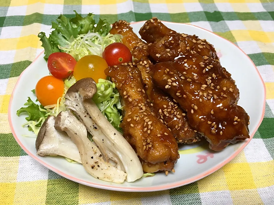 手羽元唐揚げ
名古屋風の味付けで(*´꒳`*)|eiyadeさん