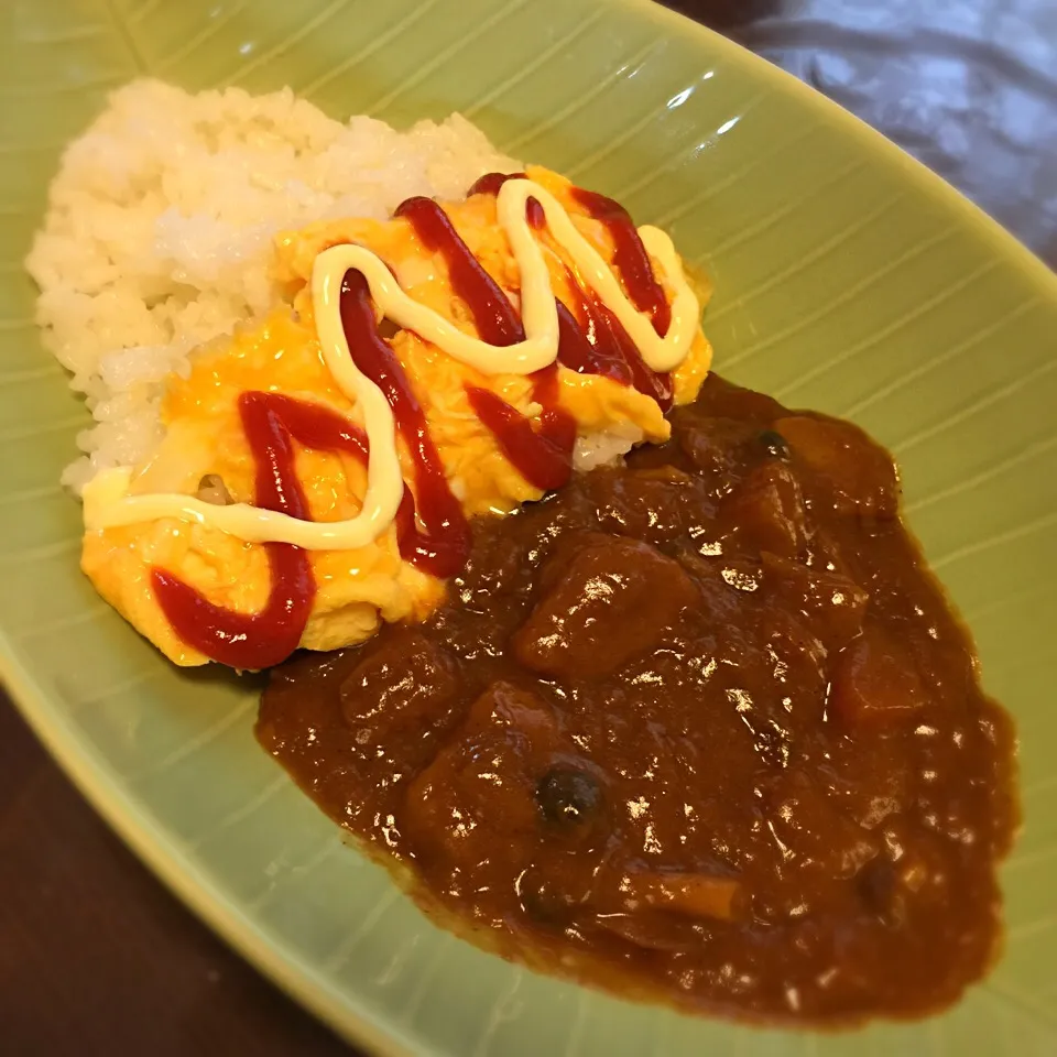 Snapdishの料理写真:オムカレーライス|まいさん