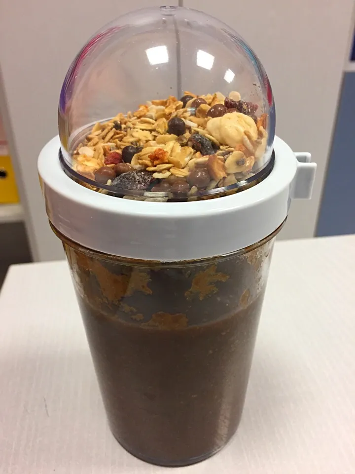 Plums smoothie with cereals #plums #chia #cereal #mixit #breakfast|LucieFoodさん