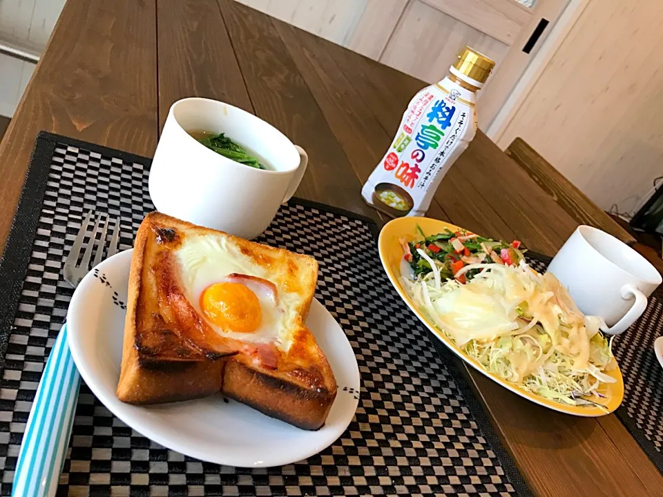 実家では定番なパンと味噌汁な朝ご飯。|café cou couさん