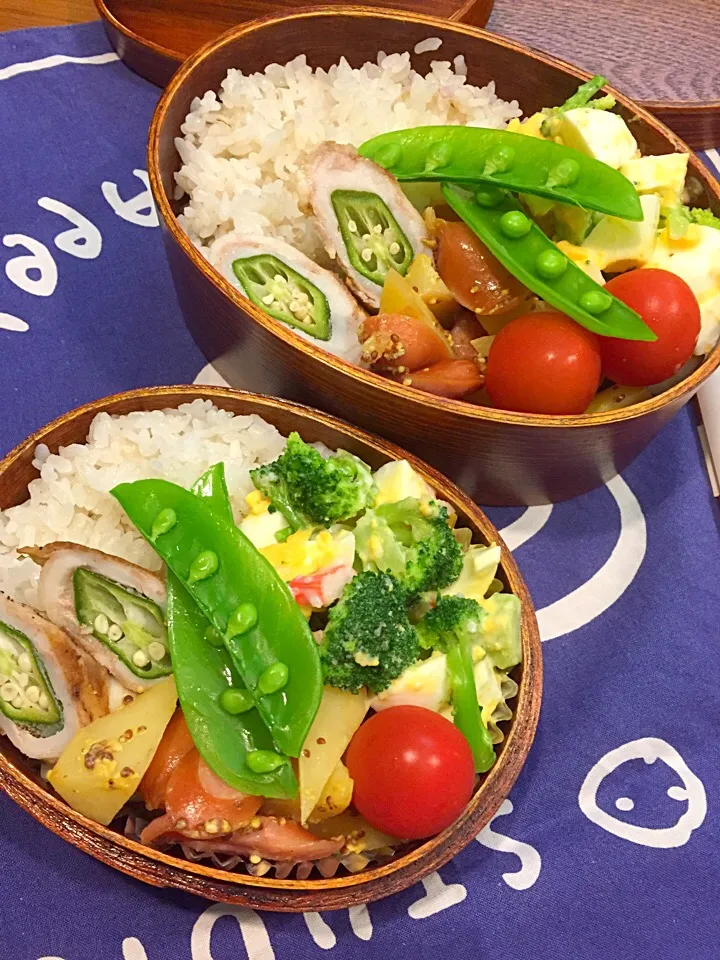 ふたり弁当🍱

ごはん
おくらの豚肉巻き
じゃがいも ソーセージの
                        マスタード炒め
ブロッコリー ゆで卵 のサラダ
ミニトマト
スナップエンドウ|ひななぎさん