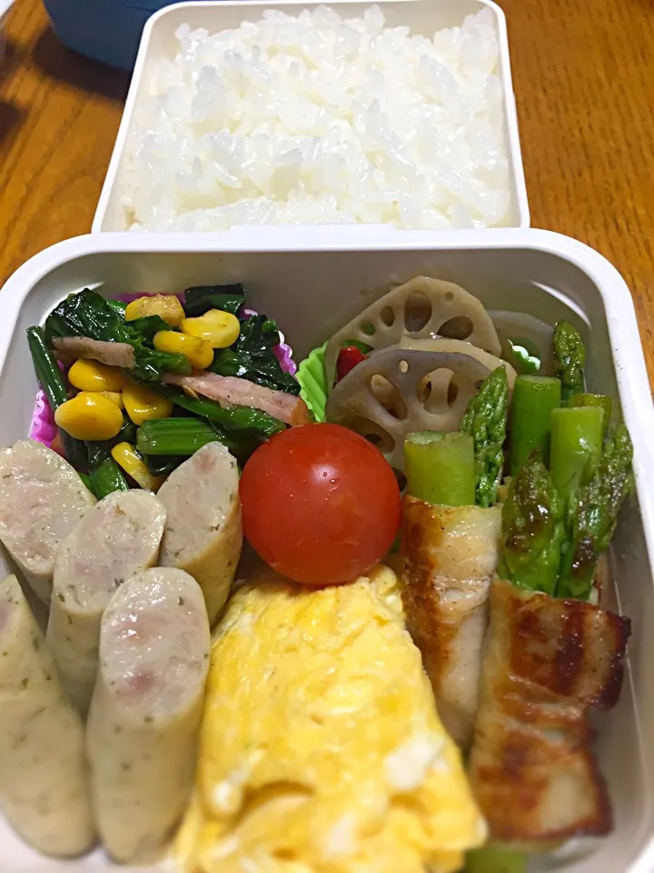 3月22日 オムレツ、アスパラ肉巻き、ソーセージ、レンコン、ほうれん草など(^^)|かよっぺさん