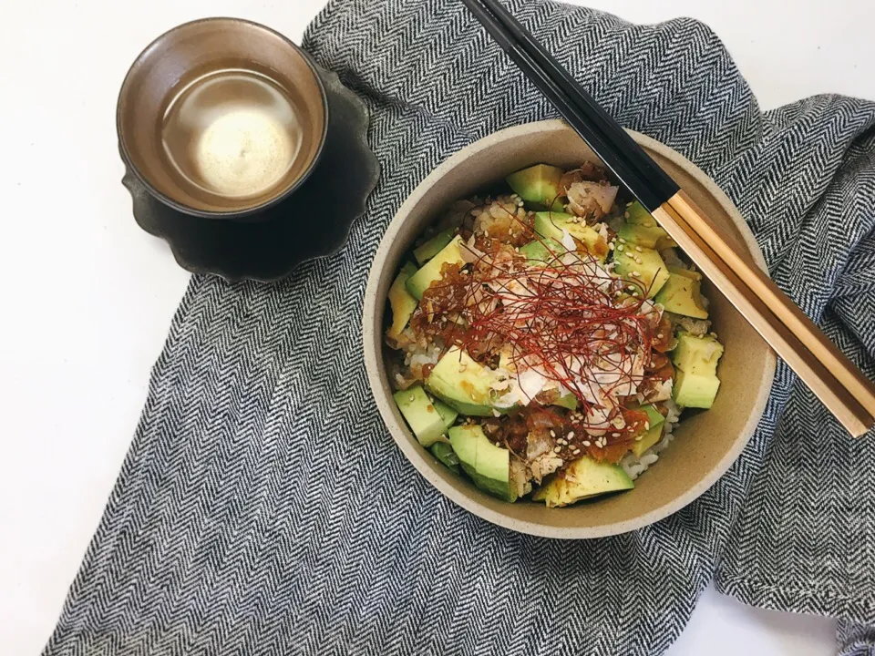 Snapdishの料理写真:アボカド納豆丼 🥑🍚|welcomeizumiさん