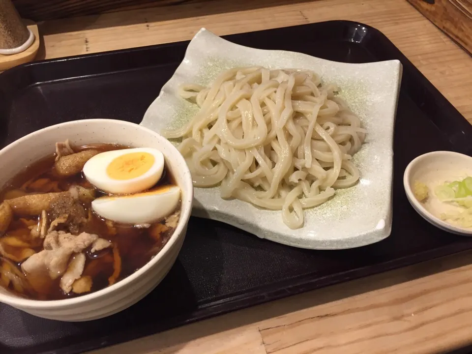 小田急線経堂駅そば 武蔵野うどん幸 の肉汁うどん|さんだーさん