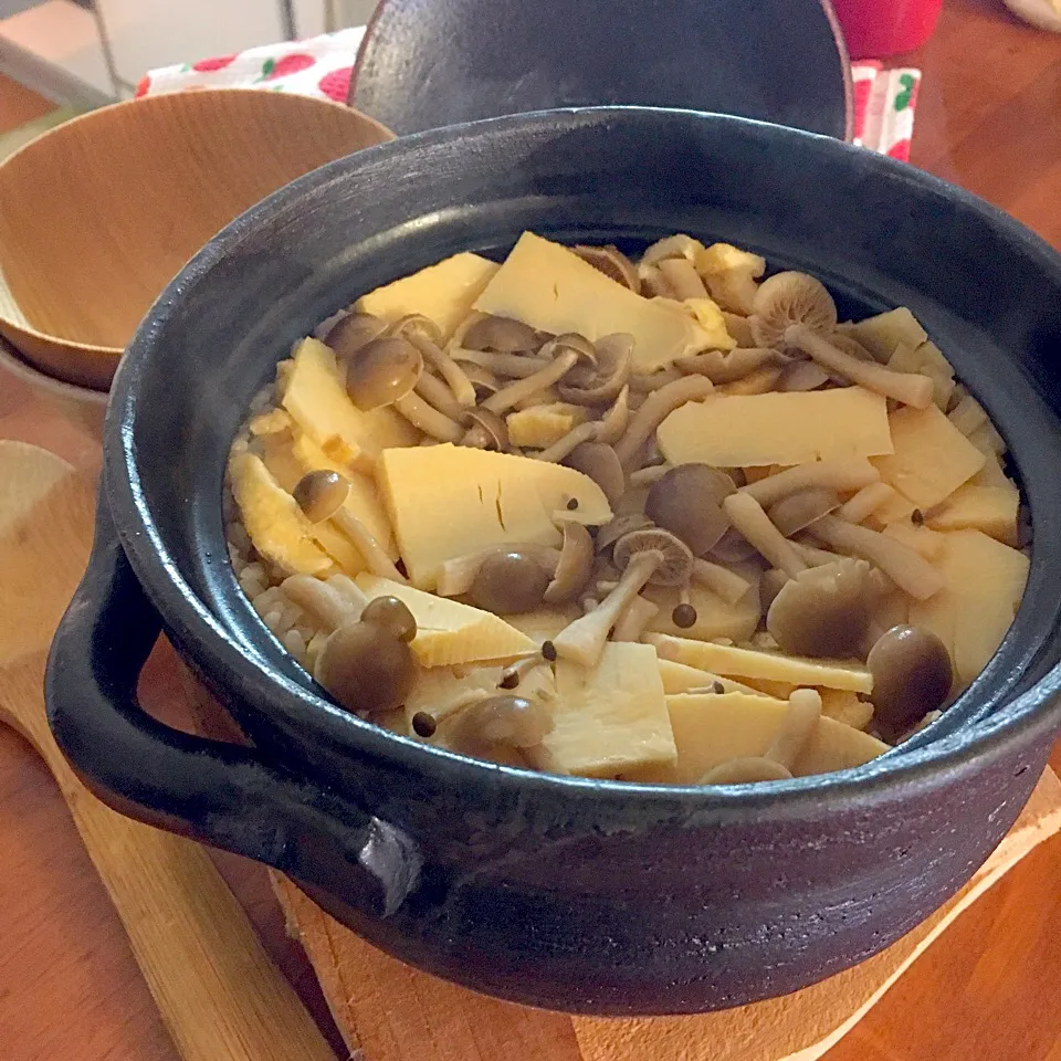 土鍋でたけのこごはん🍚|てんさん