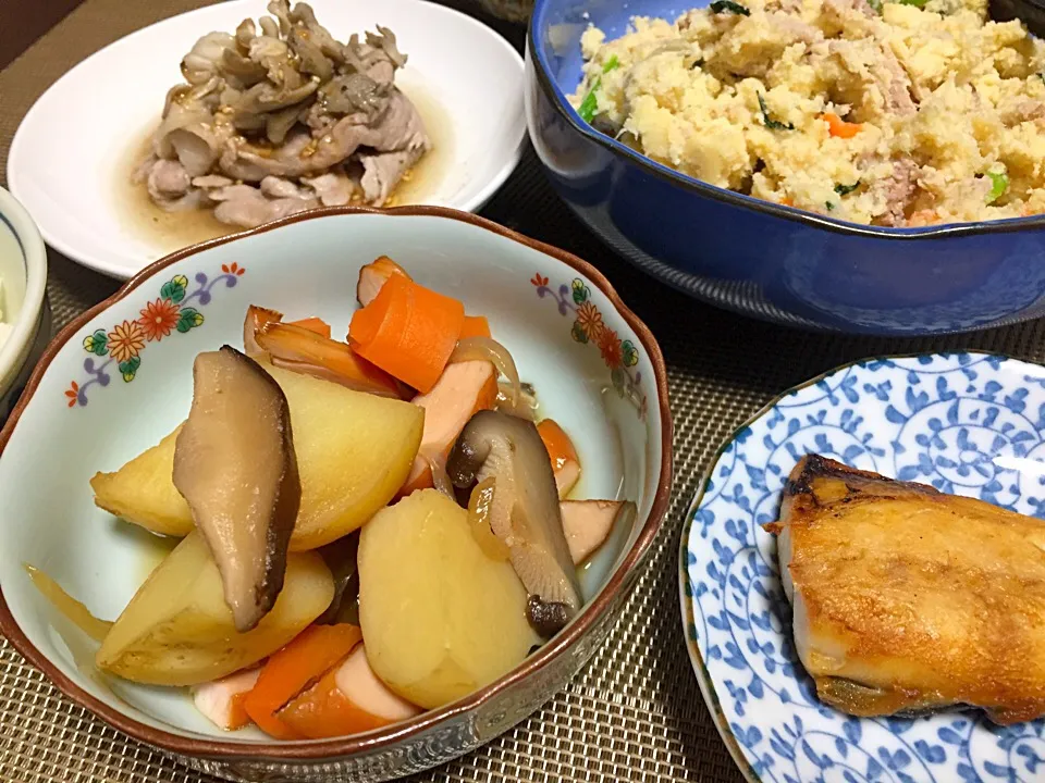 新じゃが煮物・塩鯖・おから・豚と舞茸のにんにく炒め|Yuko Kisoさん