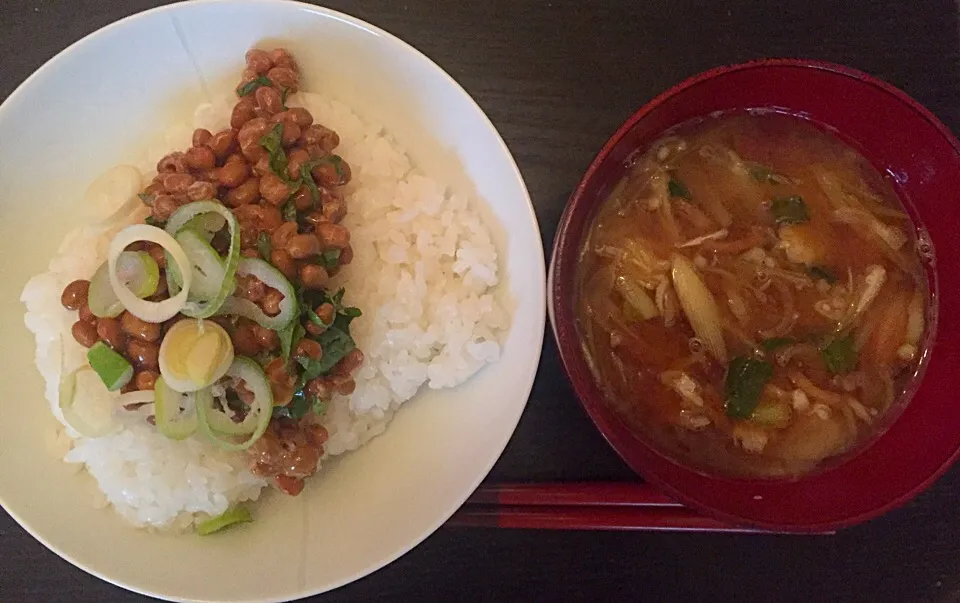 納豆ごはん
ミョウガとなめこの味噌汁|ラーメンの小池さん