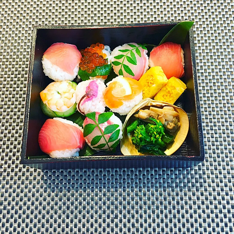 春の手まり寿司弁当🌸 
#わっぱ弁当 #お弁当 #手まり寿司 #お弁当記録|REINA✨さん